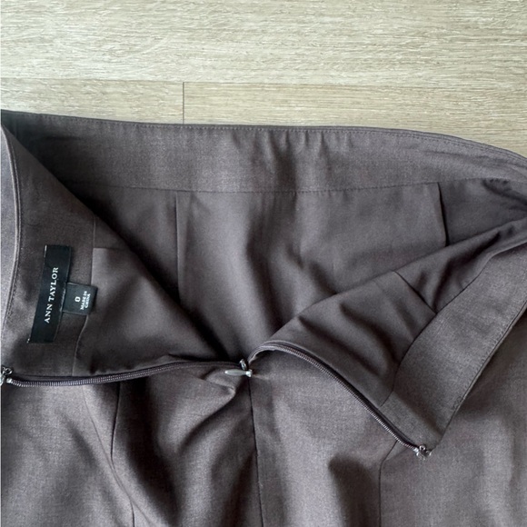 Ann Taylor Pencil Skirt Brown SZ 0 - Picture 2 of 6
